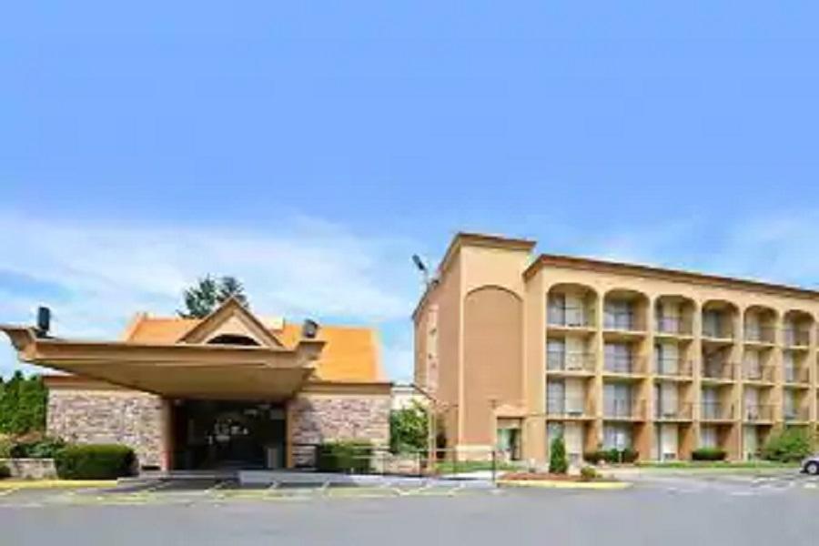 Howard Johnson By Wyndham Clifton Nj Zewnętrze zdjęcie